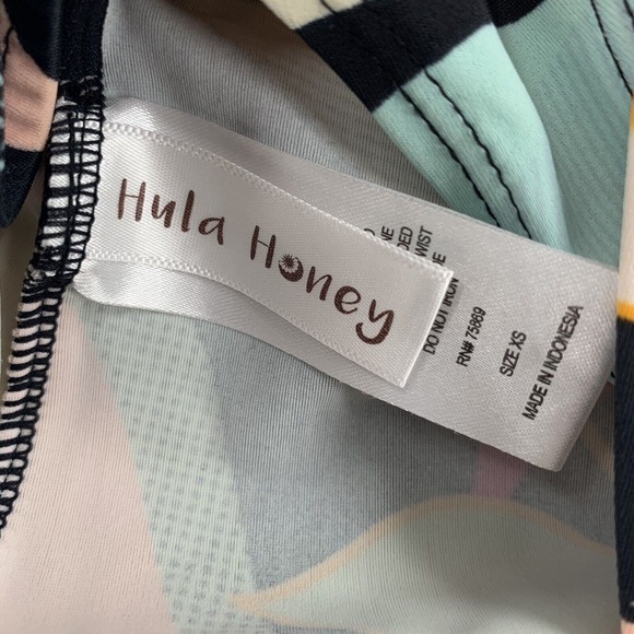 Hula Honey Jungle Boogie 2 Piece Swimsuit‎ High-Neck Halter Tankini Swim Set XS - Picture 9 of 10